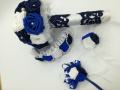 Mcs45.sz Menyasszonyi csokor Szatén rózsából, kék-fehér színű, 15 cm átmérőjű Ára 9000 Ft